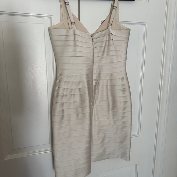 BCBG Cream band mini dress - Picture 3 of 6